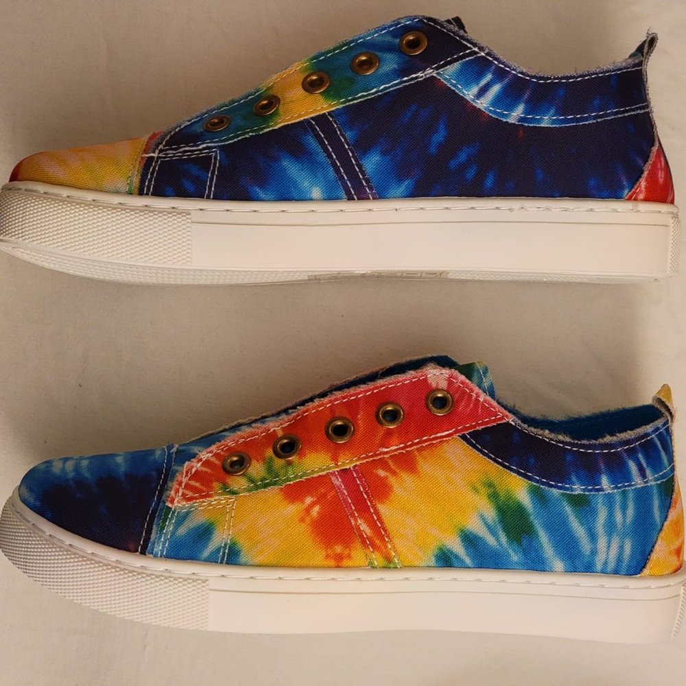 NIB Outwoods tie dye slip on sneakers size 6 - Picture 3 of 7